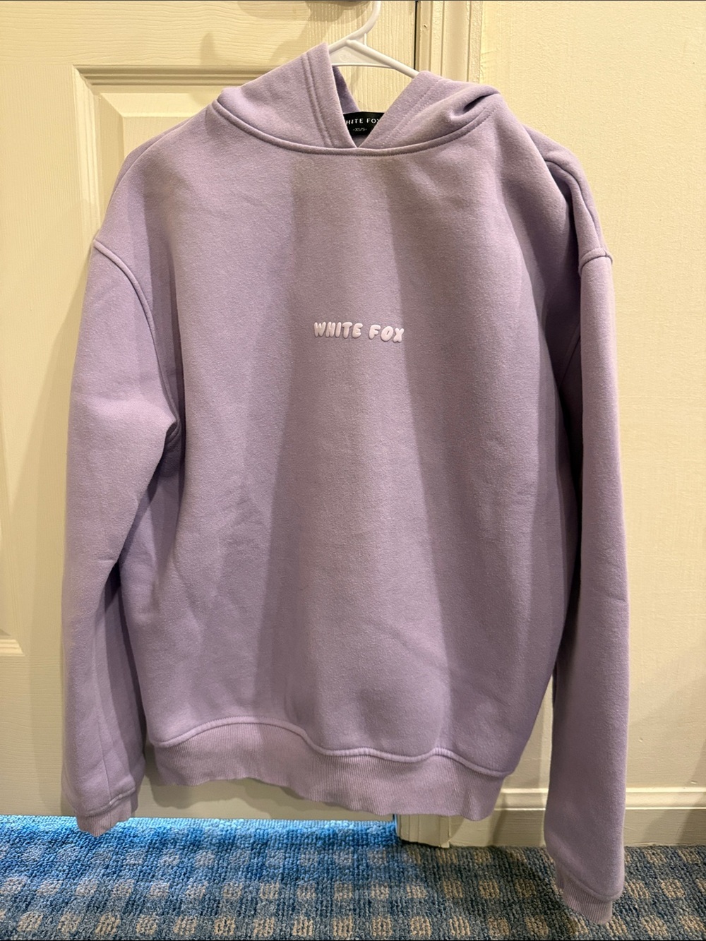White Fox Lilac Hoodie Sweatshirt. Size xs/s